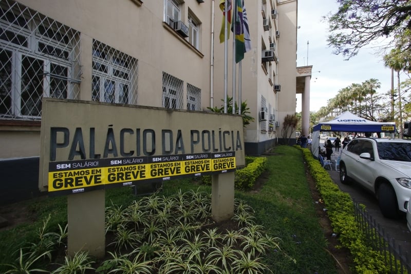 Greve da Polícia Civil tem 'adesão maciça', diz Ugeirm