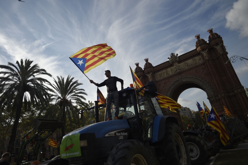 Barcelona tem 'tratorada' em apoio à separação da região 