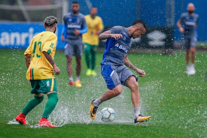 Sob forte chuva, os reservas do tricolor foram a campo e venceram por 2 a 0