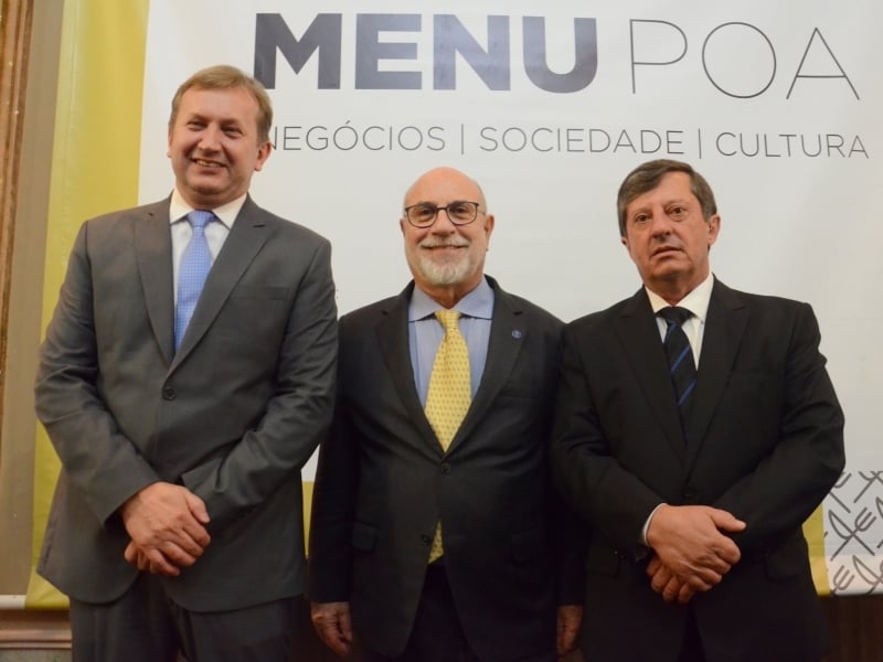 Claudio Guenther, Paulo Afonso Pereira e Ademar Schardong no almoço Menu Porto Alegre no Palácio do Comércio  