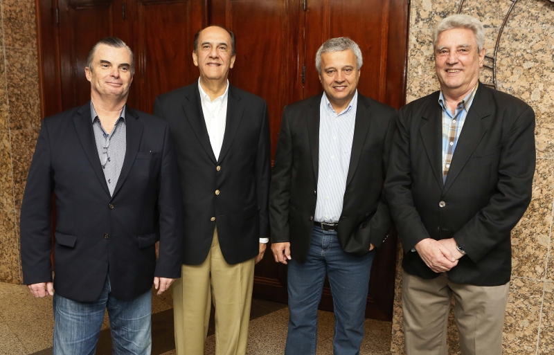 Paulo Kolbert 
Bing, José Naja Neme da Silva, presidente do GNU, Rodney Rodrigues Mombach e Saulo João Duarte