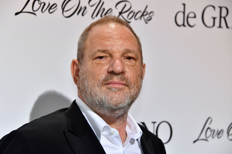 Weinstein nega acusações de sexo não consensual