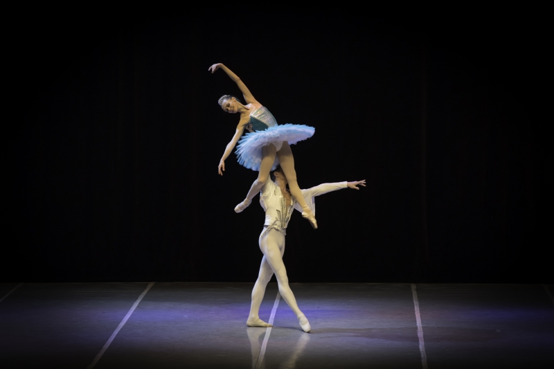 Espetáculo reúne os melhores bailarinos que trabalham nos principais teatros da Rússia 
