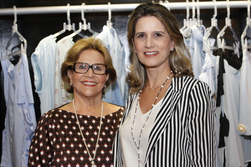 Namat Schiavon e Fernanda Schiavon em tarde de moda na loja Forwoman