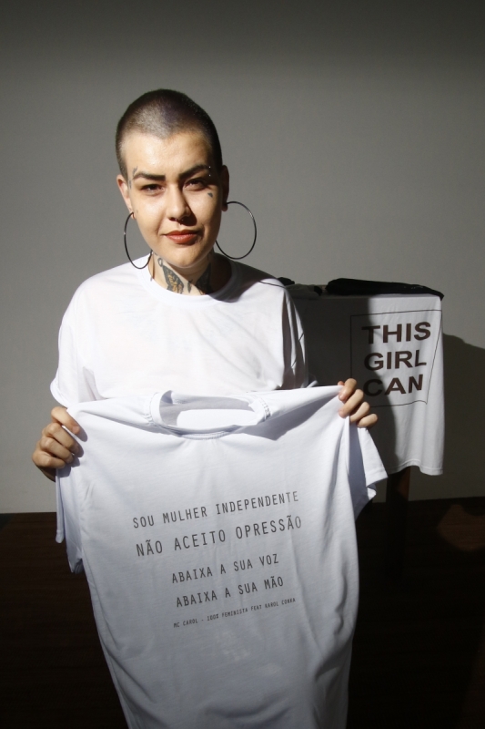 Amanda Steinhaus passou tr&ecirc;s anos desempregada, at&eacute; que criou uma marca que traduz o que ela sente Foto: FREDY VIEIRA/JC