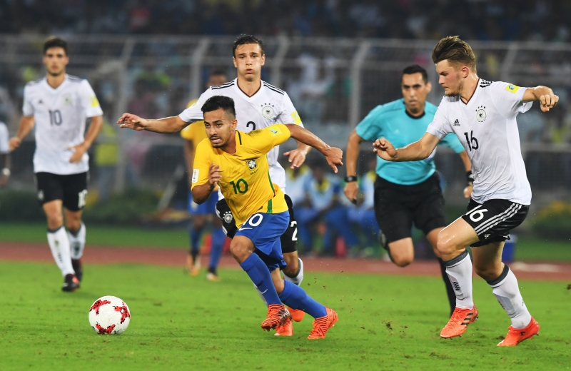 Seleção Brasileira superou péssimo primeiro tempo contra alemães e virou vencendo por 2 a 1