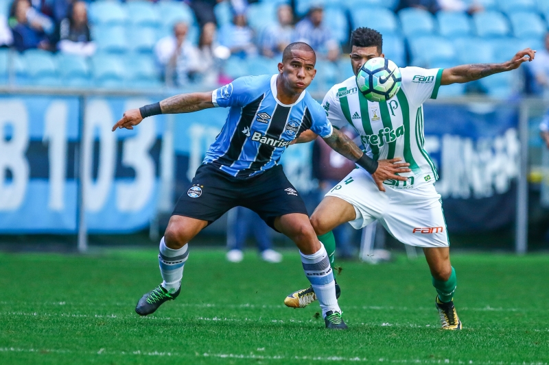 Um Tricolor desencontrado acabou derrotado por 3 a 1 pelo Palmeiras