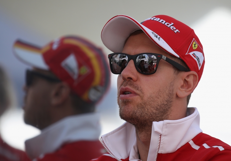 Sebastian Vettel no paddock da Ferrari no autódromo Hermanos Rodriguez, na Cidade do México