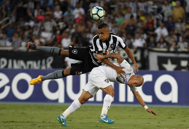 Fluminense superou o Botafogo por 2 a 1, de virada, no estádio do Engenhão