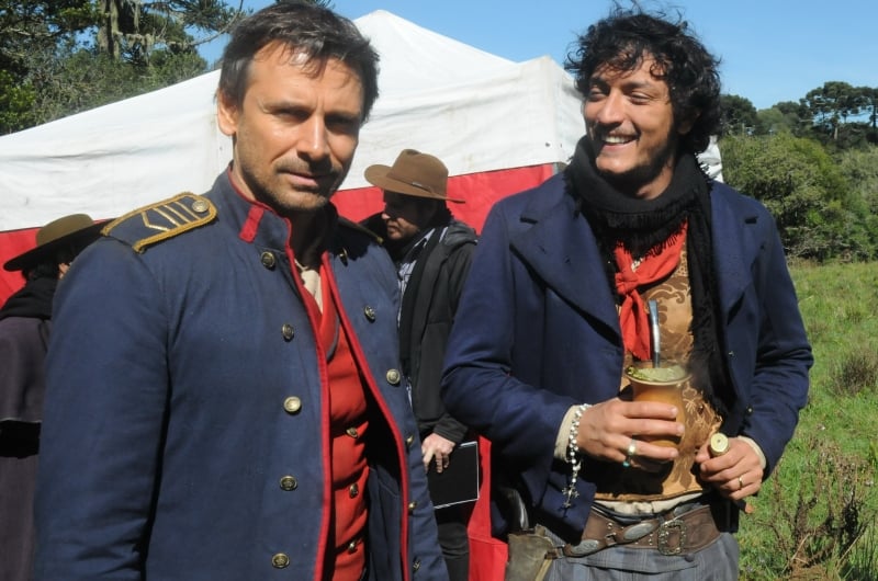 Atores Murilo Rosa e Allan Souza Lima estão no elenco do longa A cabeça de Gumercindo Saraiva