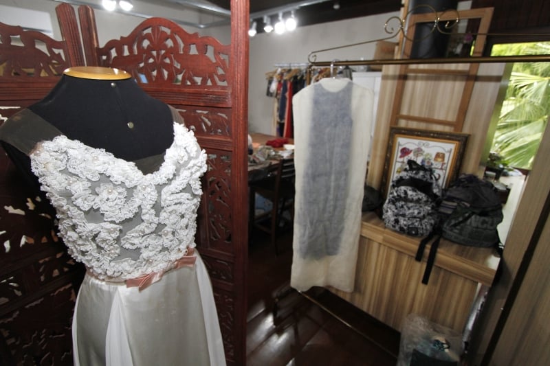 Primeiro vestido de noiva da marca ser&aacute; usado em mar&ccedil;o de 2018 Foto: MARCELO G. RIBEIRO/JC