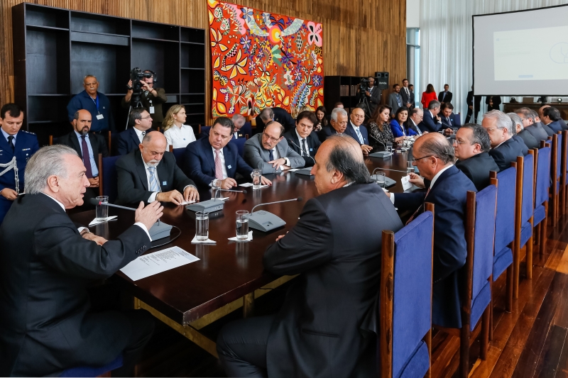 Temer e Meirelles se reuniram com os governadores no Palácio da Alvorada para explicar o novo projeto