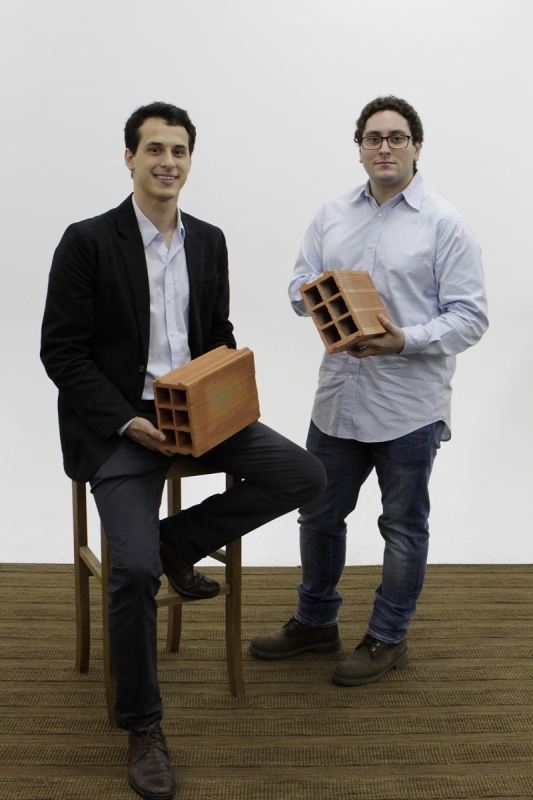 Mateus encontrou uma forma de inovar e reduzir custos com a pe&ccedil;a Foto: MARCO QUINTANA/JC