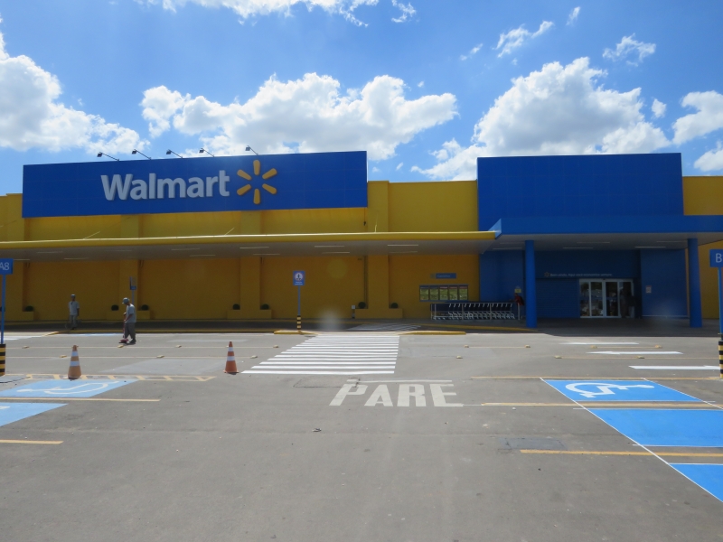 Walmart vende 80% de sua operação brasileira