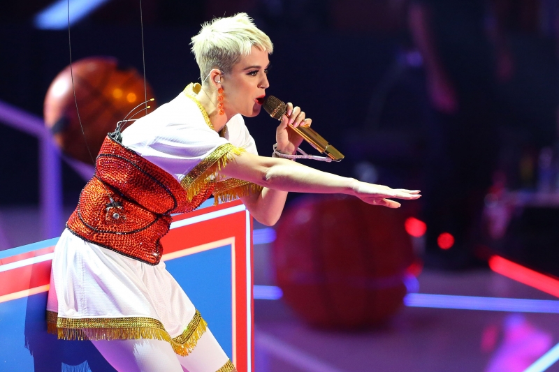 Katy Perry fará apresentações em Curitiba, São Paulo e Rio