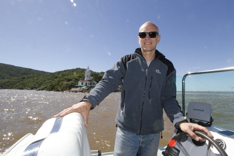 O designer Henrique Theo M&ouml;ller instalou O Buti&aacute; na propriedade que pertence &agrave; sua fam&iacute;lia h&aacute; gera&ccedil;&otilde;es Foto: fotos MARCELO G. RIBEIRO/JC