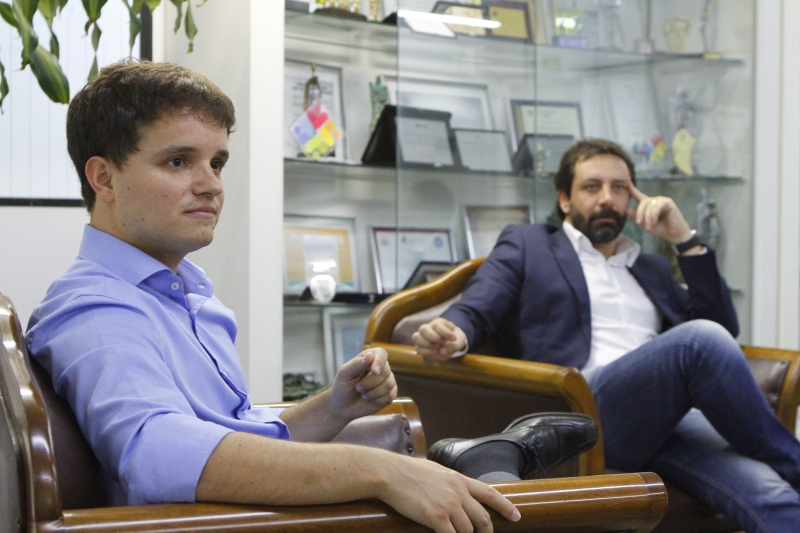 Ely e Colvero apresentaram os novos planos da empresa