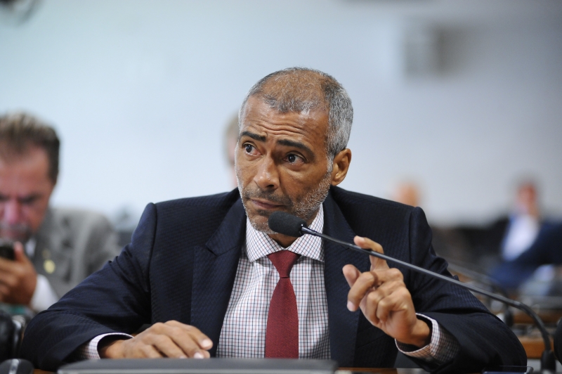 Senador Romário (PSB-RJ) quer ser relator do PL que revisa Lei Pelé 