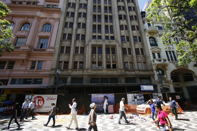 Contrato entre a Caixa e a empresa responsável pela obra foi rescindido em setembro