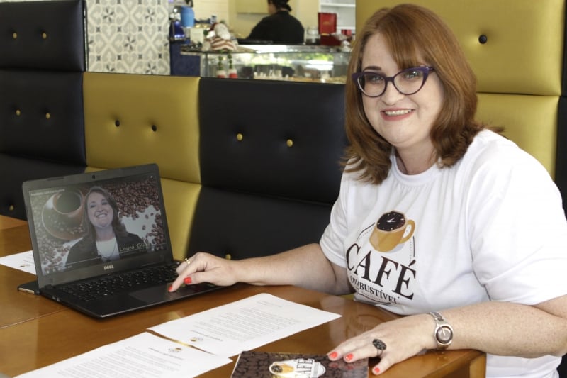 Lan&ccedil;amento da plataforma digital Caf&eacute; Combust&iacute;vel 
Na foto: Laura Gl&uuml;er