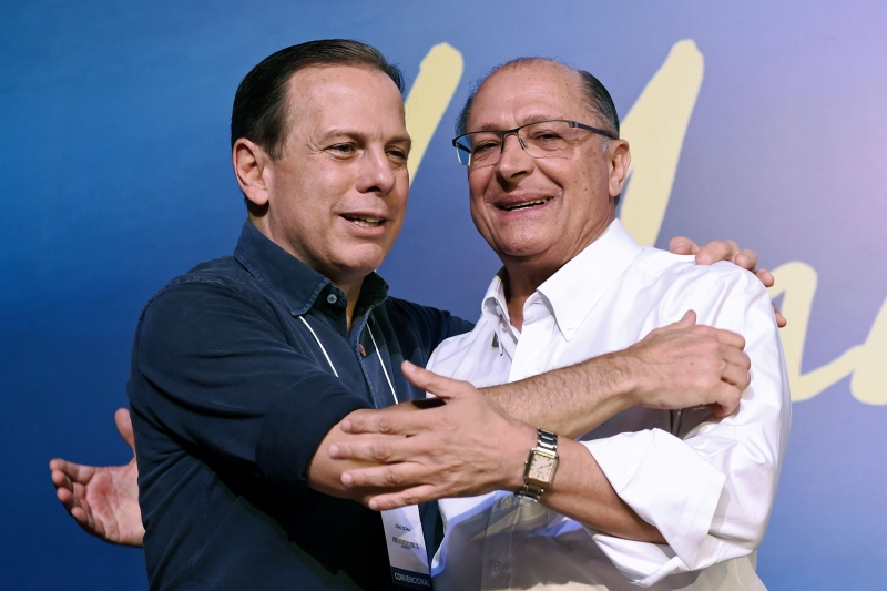 Doria reagiu ao fato de Alckmin (direita) cogitar apoio a Márcio França (PSB), que é seu vice