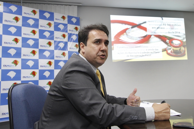 Dias afirma que 54% das prefeituras terão problemas para encerrar 2017