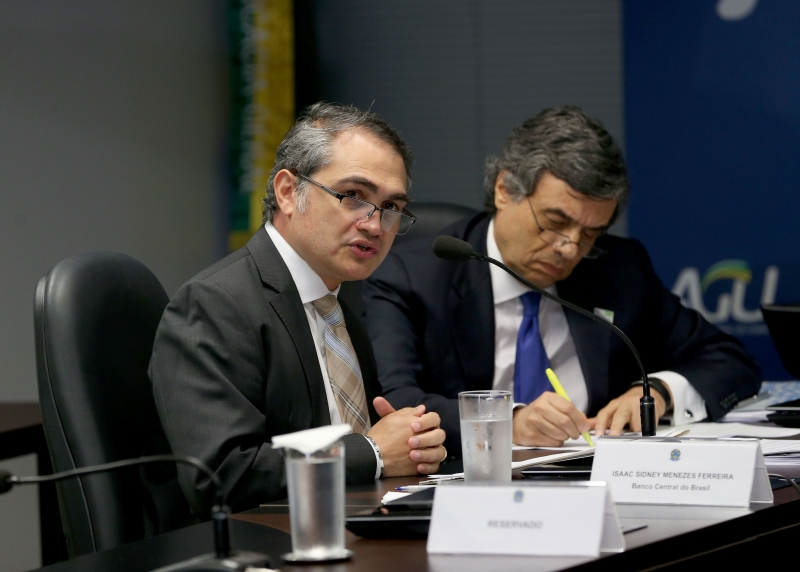 Isaac Sidney defende que um ajuste fiscal no País depende do trabalho conjunto entre os Três Poderes e a sociedade