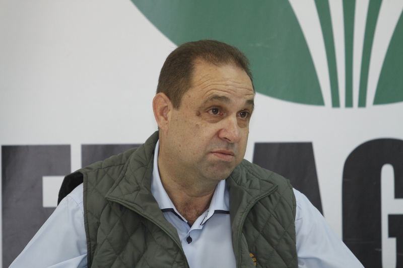 Para Carlos Joel da Silva, é inaceitável que em janeiro já estejam faltando recursos para investimento