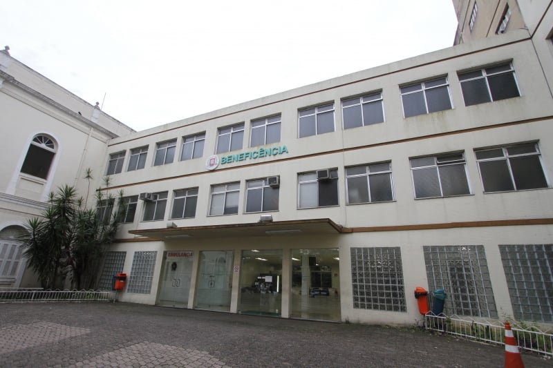 Após rescisão de contrato com a prefeitura de Porto Alegre, hospital tem apenas duas pessoas internadas