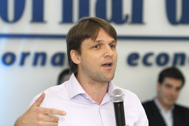 Evento sobre sucesso e melhores do ano no JC. Fazer a tradicional foto dos 10 mais acessados no ano para a central e capa do GE. 
na foto: Rafael Goelzer Foto: MARCELO G. RIBEIRO/JC