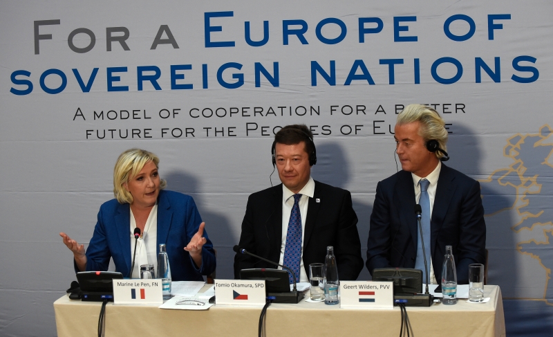 Marine Le Pen, da França, Tomio Okamura, da República Checa, e Geert Wilders, da Holanda, falaram com a imprensa após o encontro