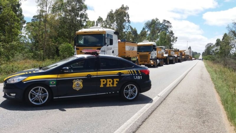 Operação especial da PRF fez a escolta da carga entre Pelotas e Candiota neste domingo