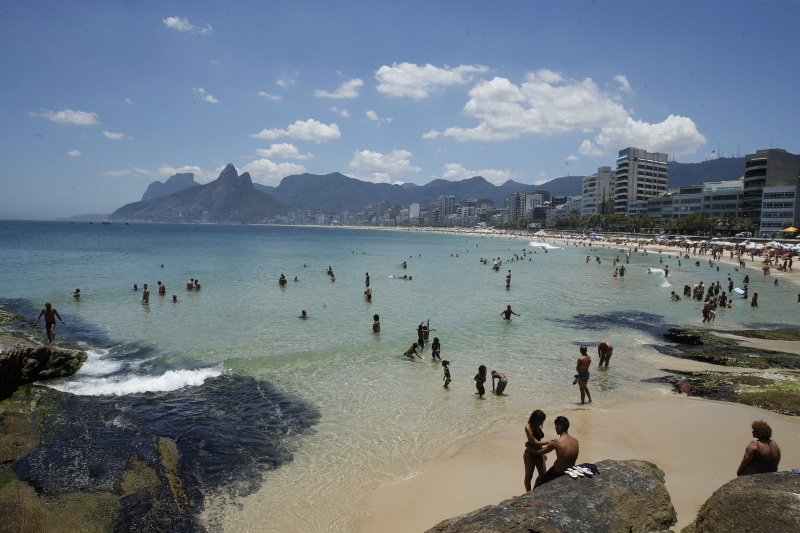 Crise financeira e violência do estado afugentaram turistas e impactaram o mercado de trabalho do Rio