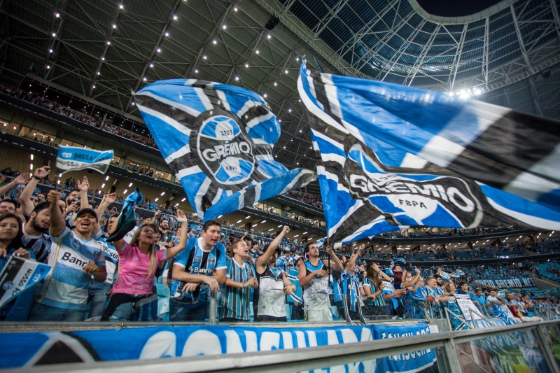 Embalado pelas conquistas recentes, Grêmio deve ultrapassar a marca de 100 mil sócios em dia em 2018