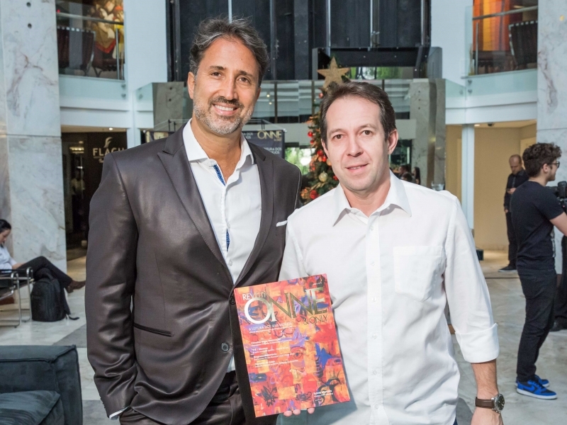 Marcelo Tovo e Rodrigo Albernaz no lançamento da Revista Onne & Only