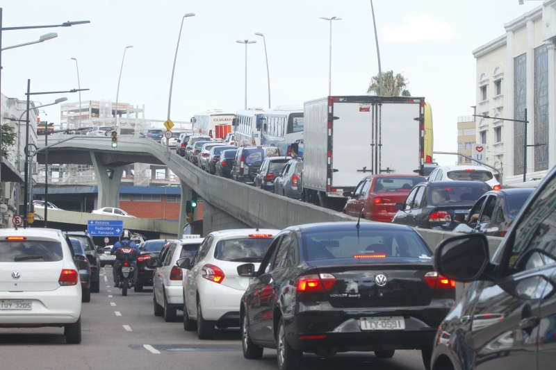 Prefeitura propõe uma tarifa de congestionamentos para veículos emplacados fora de Porto Alegre