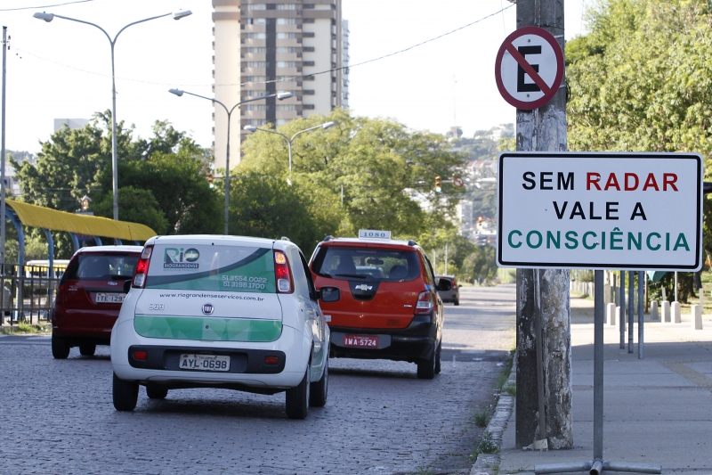 Primeira sinalização itinerante foi instalada na avenida Borges de Medeiros