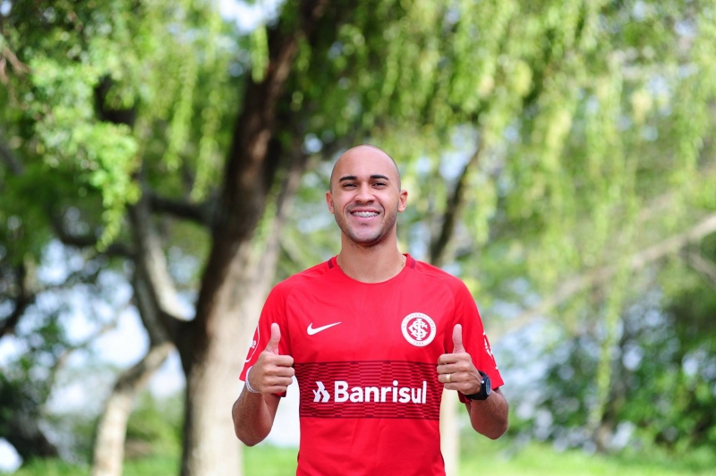 Dudu (foto) estava no Figueirense e assinou contrato até dezembro de 2021