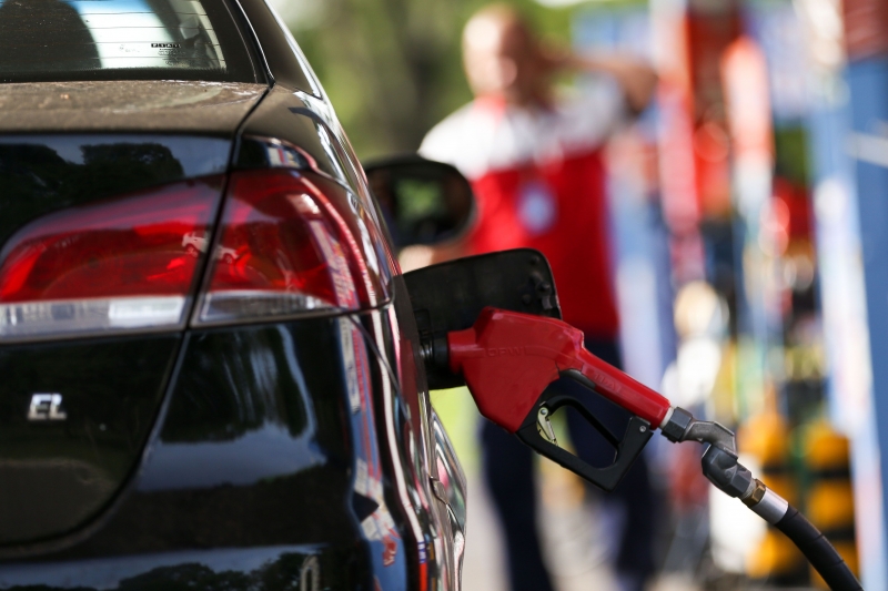  A partir da amanhã, o combustível passará a custar R$ 1,9521 o litro