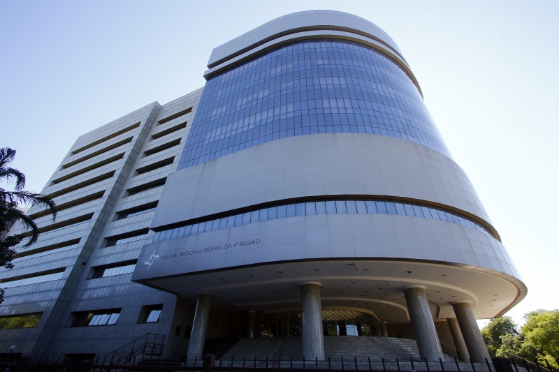 No Rio Grande do Sul, o TRF responsável é o da 4ª Região, e o site para consulta é o https://www.trf4.jus.br.