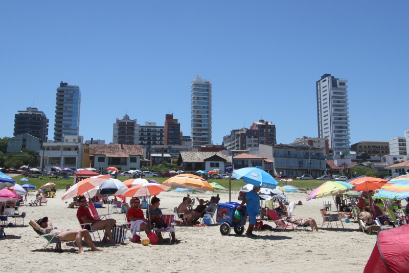 Sindicato espera que 3 milhões de pessoas circulem pelas praias no veraneio de 2019 
