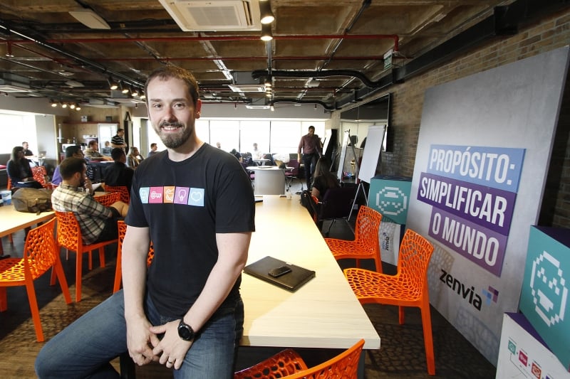 O CEO Cassio Bobsin n&atilde;o possui mais uma sala s&oacute; dele Foto: MARCELO G. RIBEIRO/JC