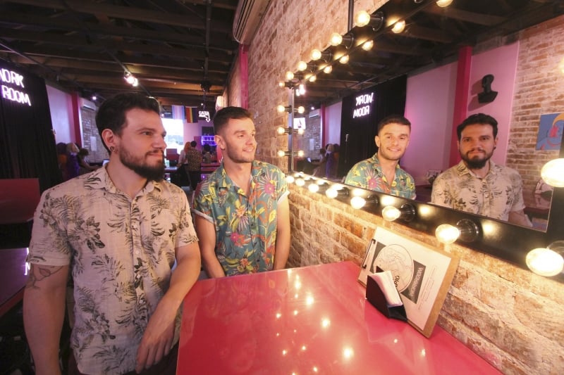 Os amigos e sócios Gabriel e Rodrigo acreditam que o Workroom tem papel social Foto: MARCO QUINTANA/JC