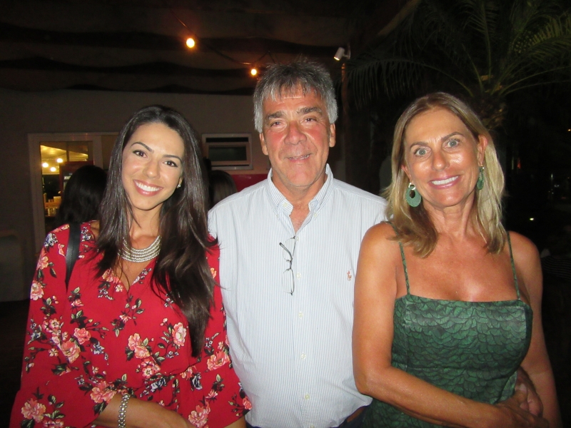 Juliana Bier Moreira com Ennio Moreira e Tamara Bier Moreira