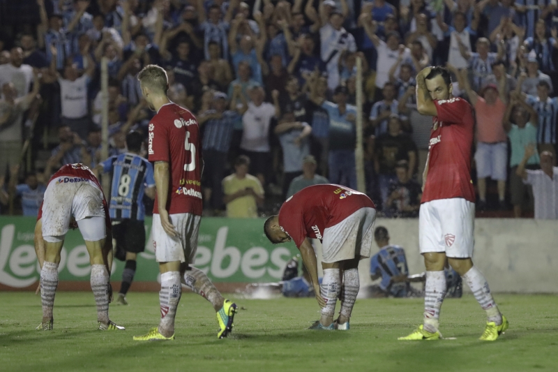 Matheus Henrique marcou o gol do Grêmio após bate-rebate na área