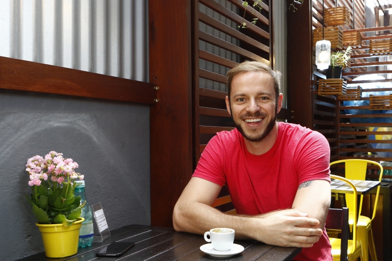 Tiago Schmitz, proprietário do Charlie Brownie. Foto: FREDY VIEIRA/JC