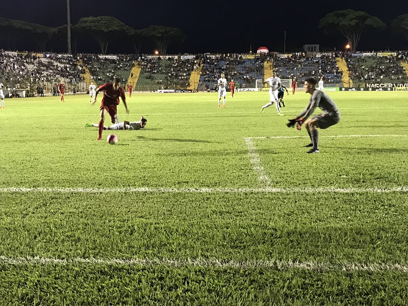 Internacional avança à semifinal da competição