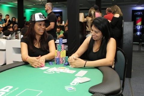 Cristina e Tayna, m�e e filha, unidades pelo esporte 