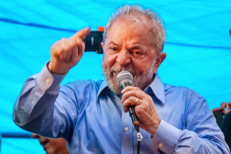 Na prática, a defesa de Lula pediu uma espécie de 'superliminar' para anular a decisão do TRF-4