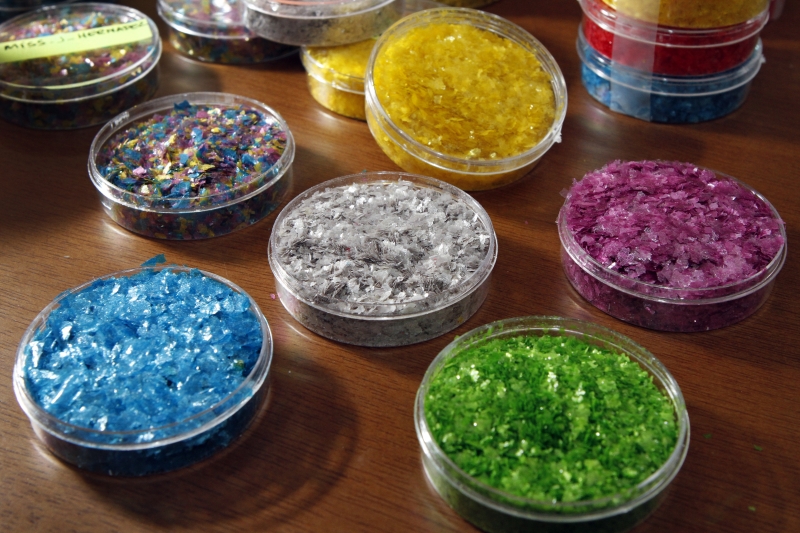 GE
 Entrevista com Elisa Ilha (E) e Ingrid Sant'anna, idealizadoras da Viva Purpurina, empresa que produz purpurina biodegrad&aacute;vel.  Foto: MARCELO G. RIBEIRO/JC